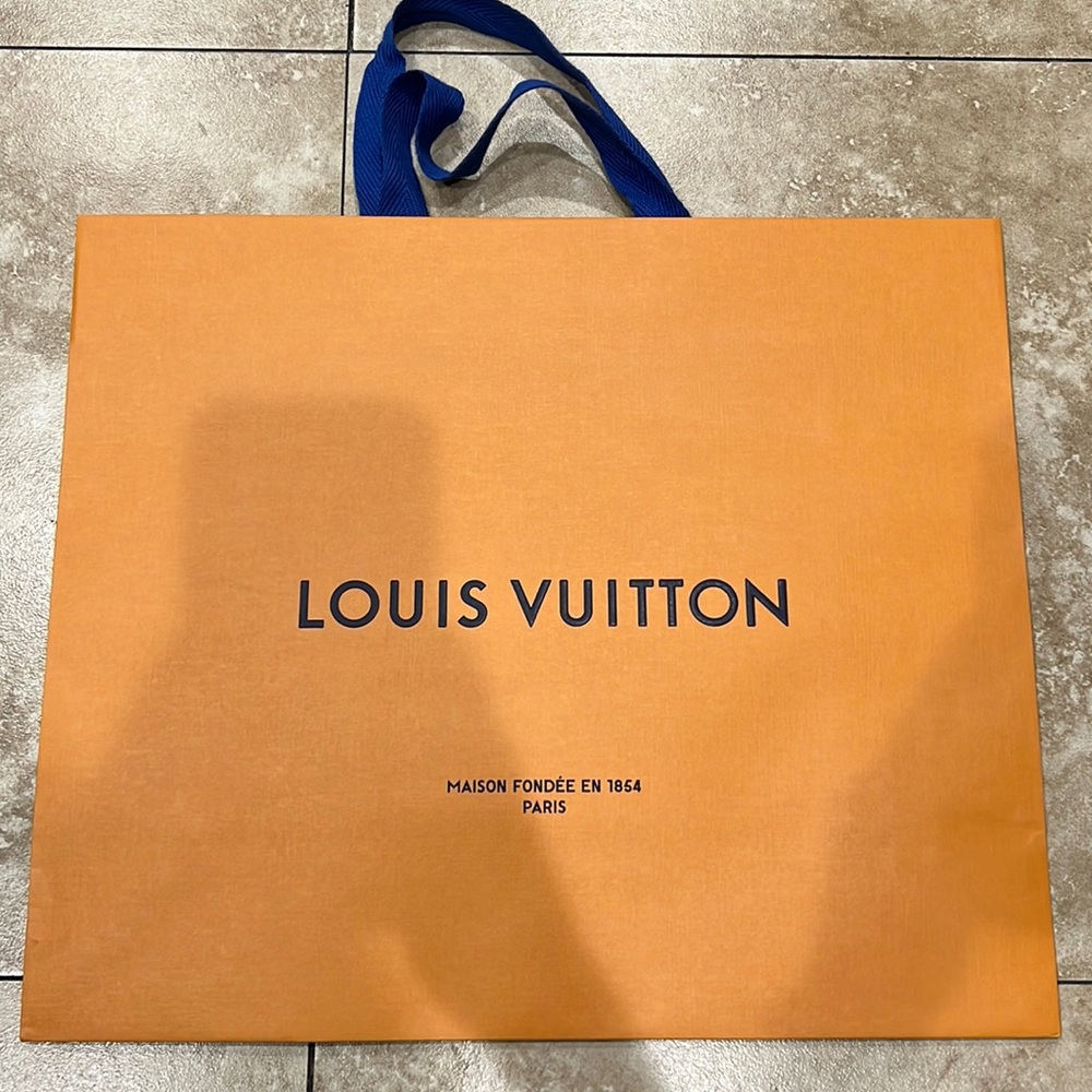LV Louis Vuitton authentic gift bag